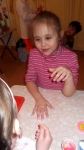 Даша решила сделать себе маникюр